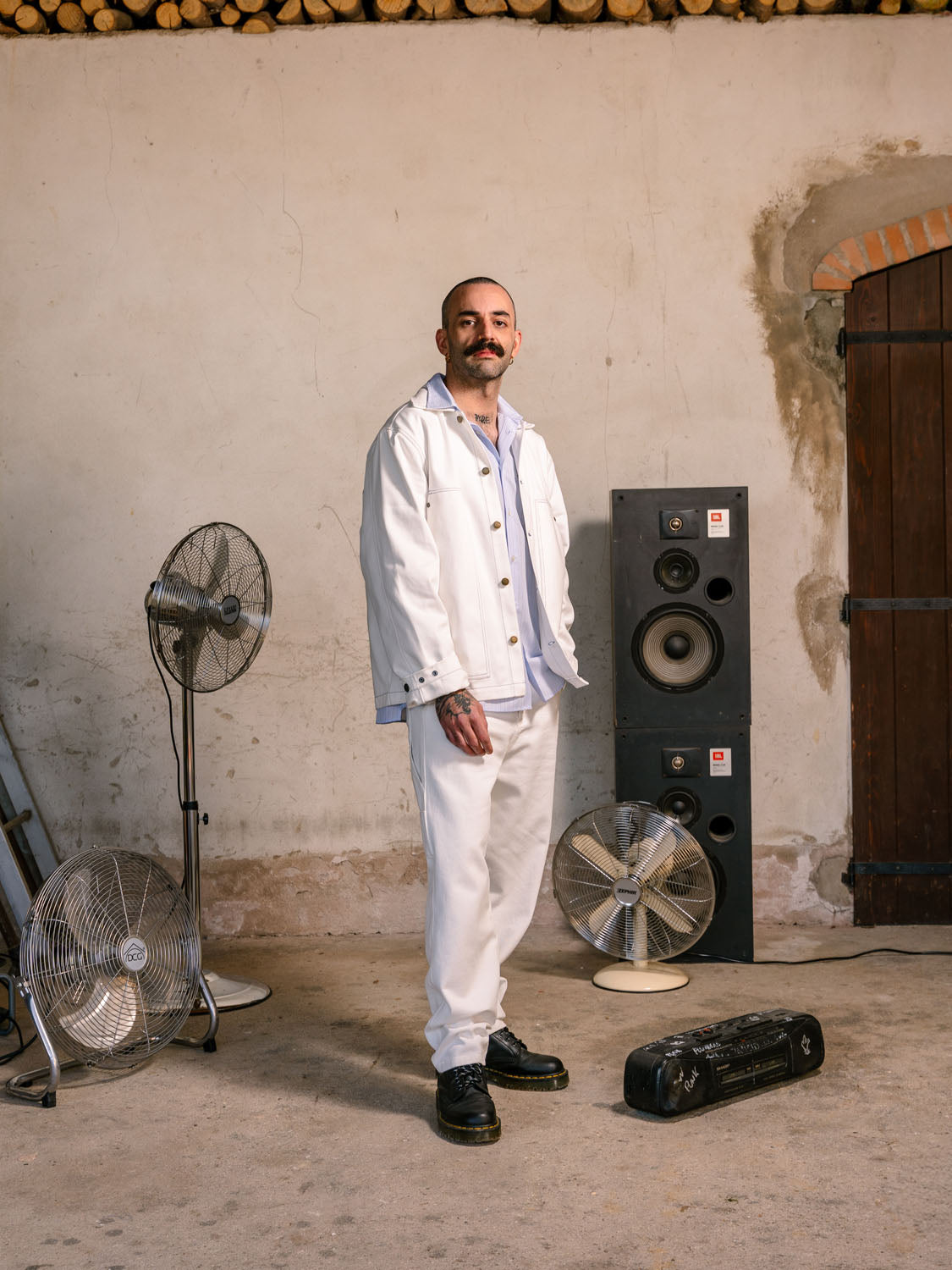 Big Pocket Bull Denim Jacket With Contrast Stitch