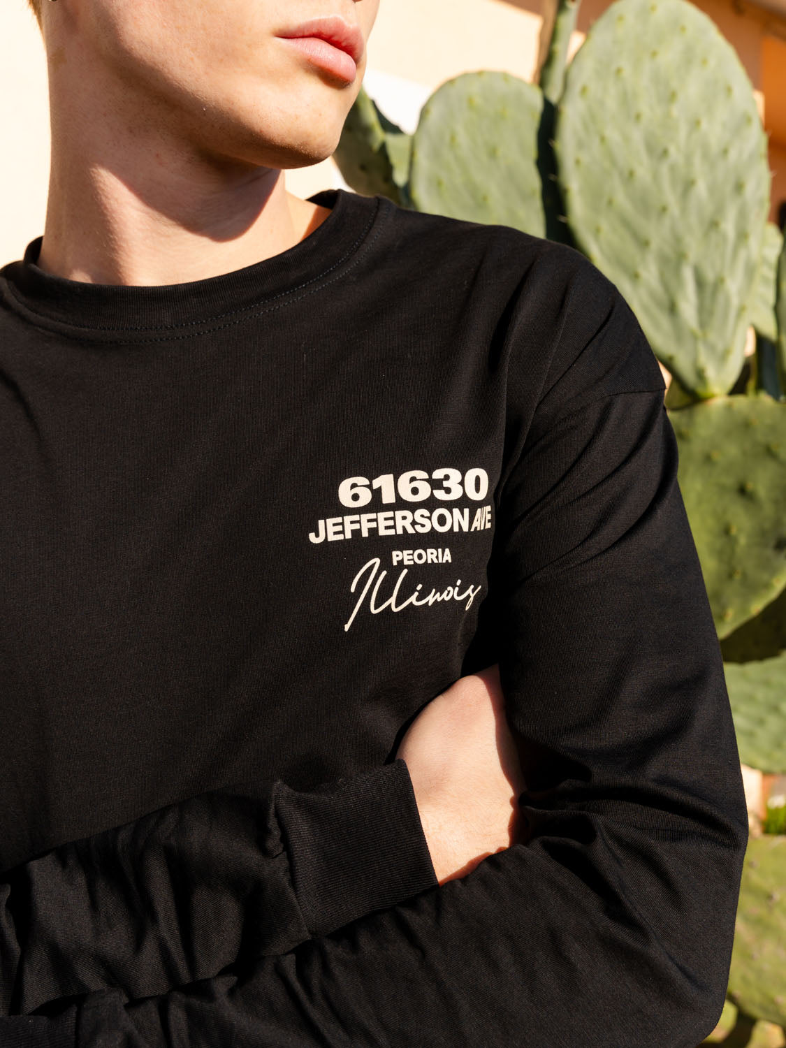CAT WWR | 61630 Jefferson Ave L/L T-Shirt Black